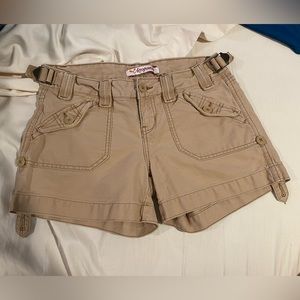 Aero cargo style shorts